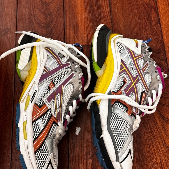 Balenciaga - Picture 4 of 7